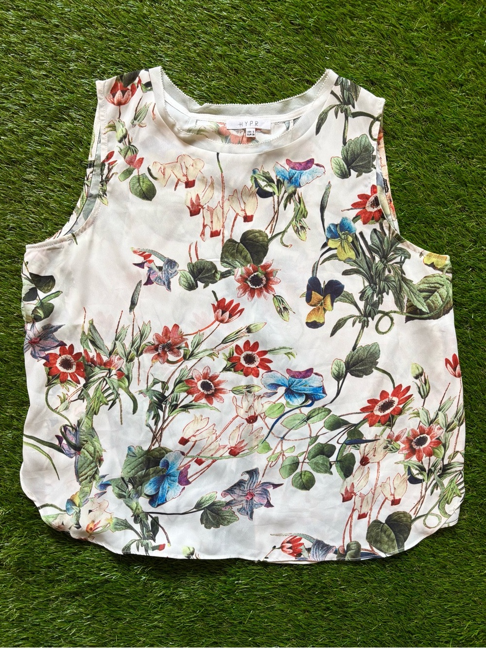 HYPR White Multicolor Floral Sleeveless Blouse Small